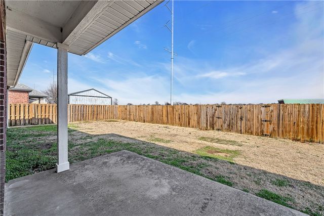 6301 S 36th Street, Rogers, AR 72758