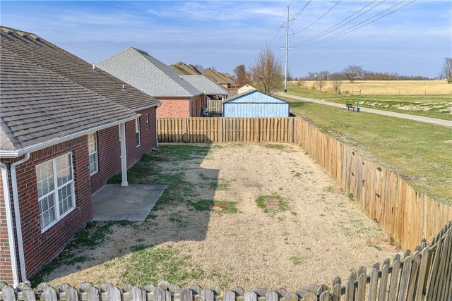 6301 S 36th Street, Rogers, AR 72758