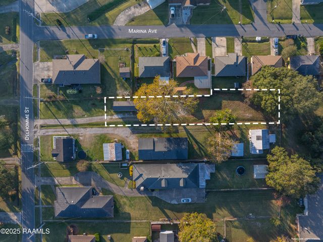 808 Delhomme Avenue, Lafayette, LA 70501