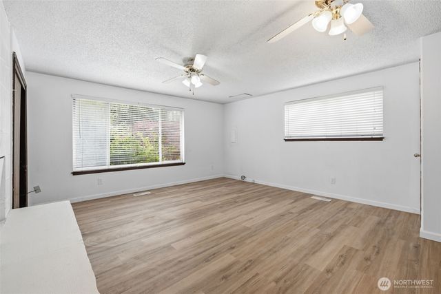 3209 128th St E, Tacoma, WA 98446