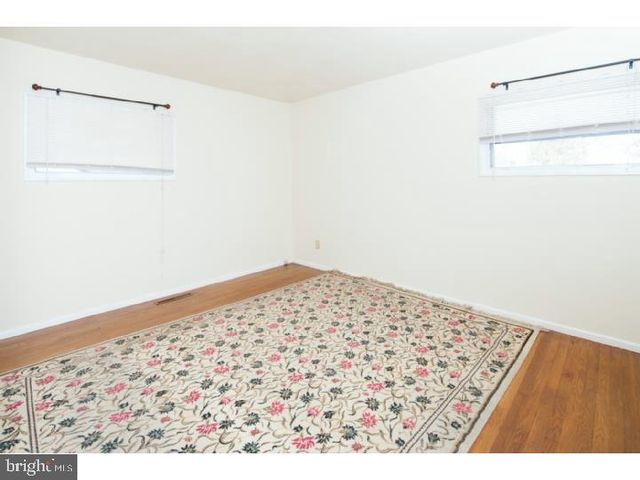 225 BRENNEN DR, Newark, DE 19713