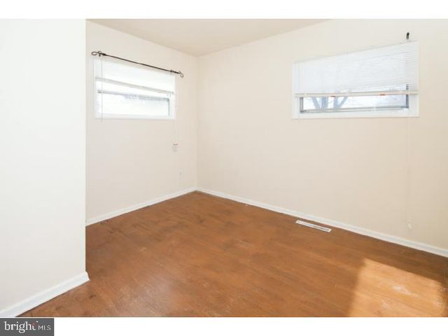 225 BRENNEN DR, Newark, DE 19713