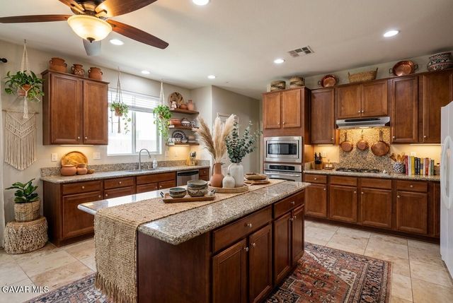 42129 Madison Court, Lancaster, CA 93536