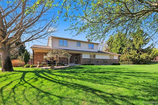 69533 Brookhill Drive, Bruce, MI 48065
