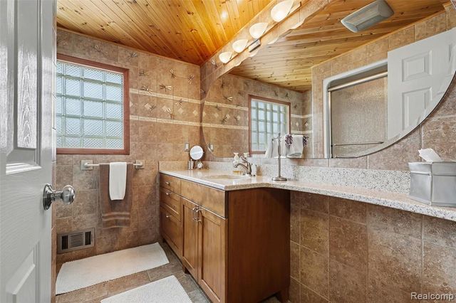 69533 Brookhill Drive, Bruce, MI 48065