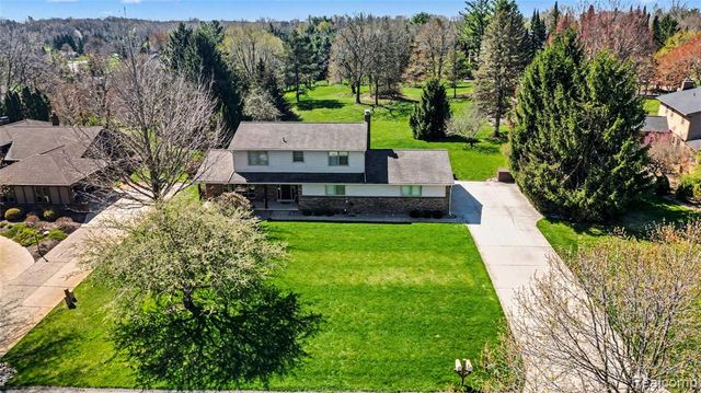 69533 Brookhill Drive, Bruce, MI 48065