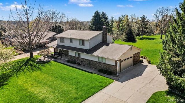 69533 Brookhill Drive, Bruce, MI 48065