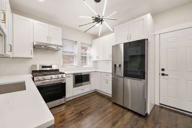 4230 N Monitor Avenue, Chicago, IL 60634