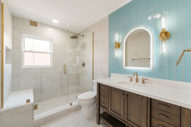 4230 N Monitor Avenue, Chicago, IL 60634