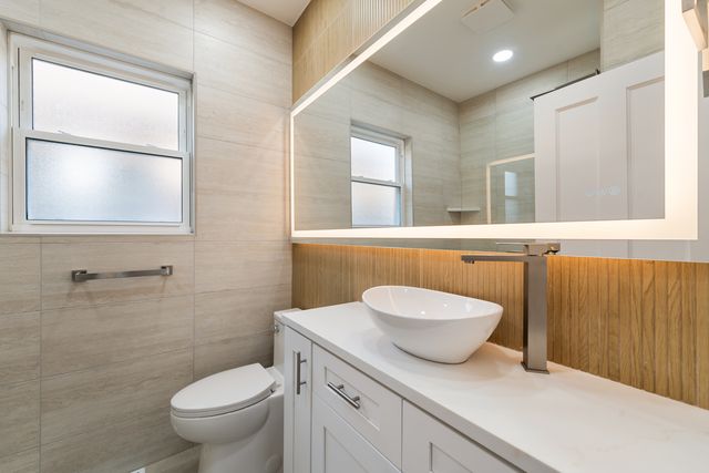 4230 N Monitor Avenue, Chicago, IL 60634