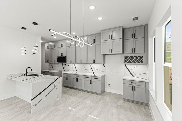 7544 Dyer Street, Houston, TX 77088