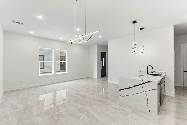 7544 Dyer Street, Houston, TX 77088