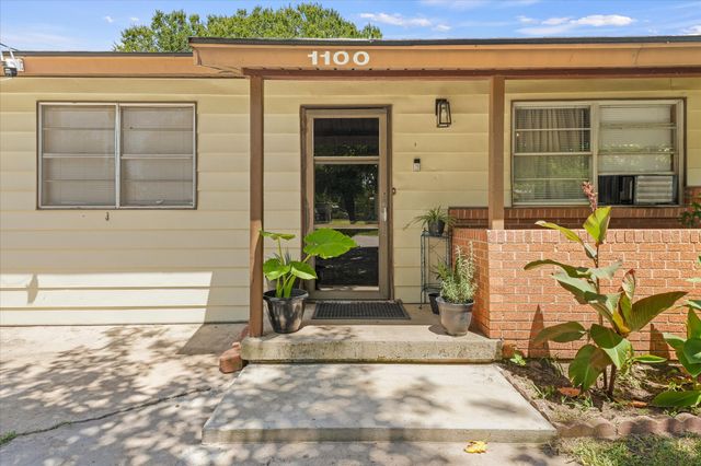 1100 N Church Street, Decatur, TX 76234