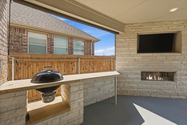 1728 Bellinger Drive, Fort Worth, TX 76052