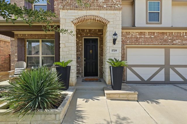 1728 Bellinger Drive, Fort Worth, TX 76052