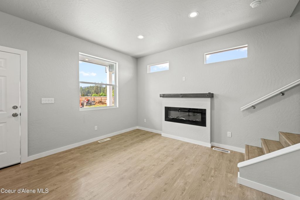 88 E Beardmore Ave, Priest River, ID 83856 photo 5