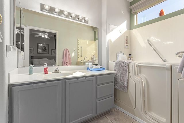 16215 W Desert Winds Drive, Surprise, AZ 85374