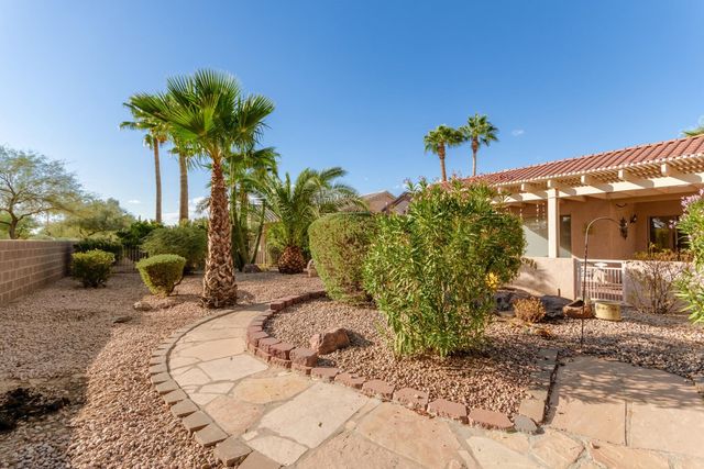 16215 W Desert Winds Drive, Surprise, AZ 85374