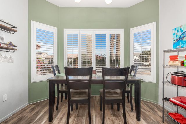 16215 W Desert Winds Drive, Surprise, AZ 85374