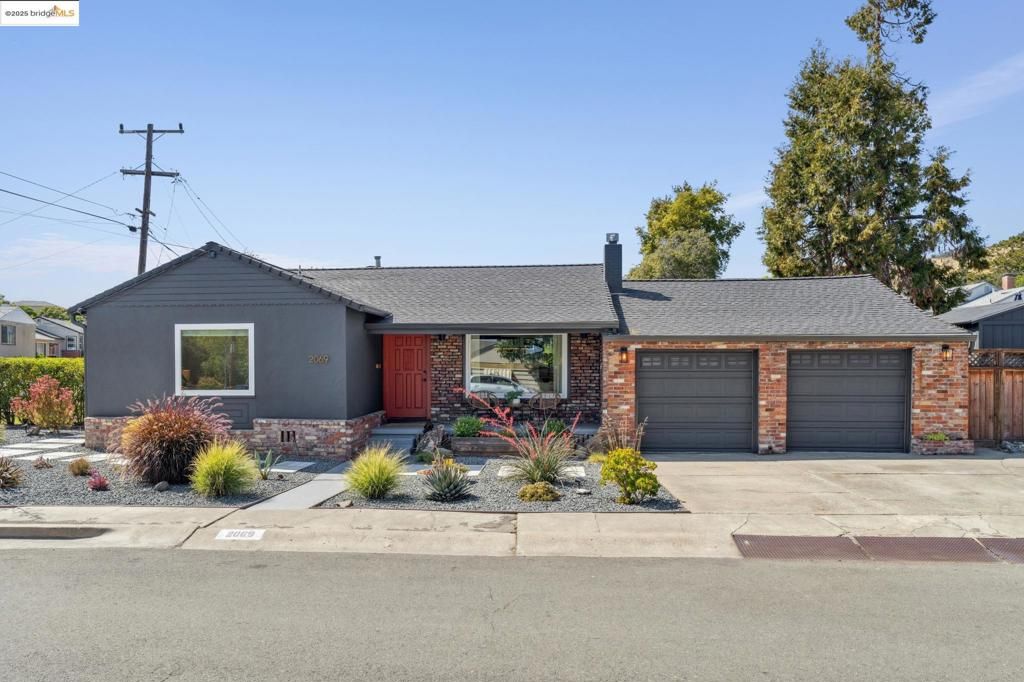 Image 2 of property listing at 2069 Horne St, San Leandro, CA 94578