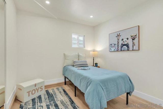 5402 Cole St, San Diego, CA 92117