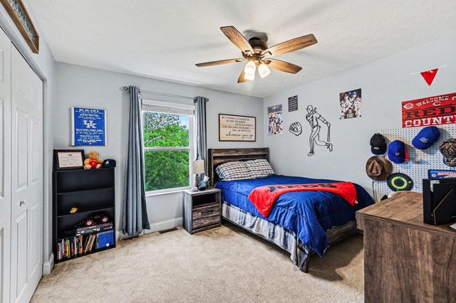 576 Mcguire Lane, Burlington, KY 41005