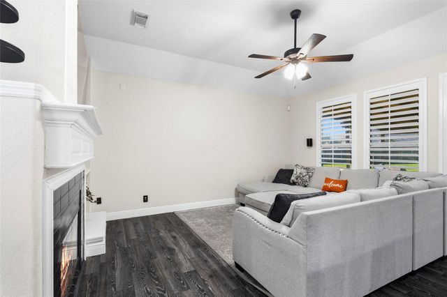 9506 Eddys Edge Court, Houston, TX 77089
