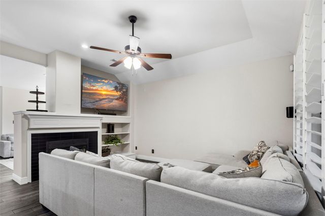 9506 Eddys Edge Court, Houston, TX 77089
