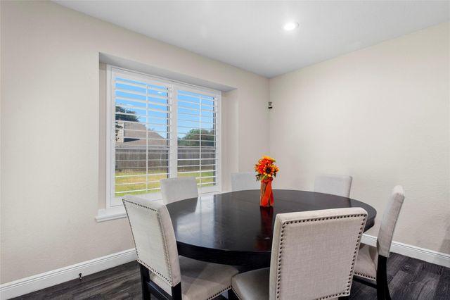 9506 Eddys Edge Court, Houston, TX 77089