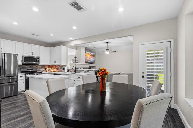 9506 Eddys Edge Court, Houston, TX 77089