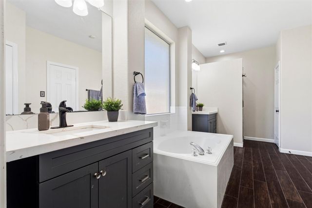 9506 Eddys Edge Court, Houston, TX 77089