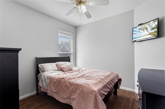 9506 Eddys Edge Court, Houston, TX 77089