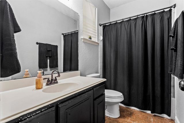 9506 Eddys Edge Court, Houston, TX 77089