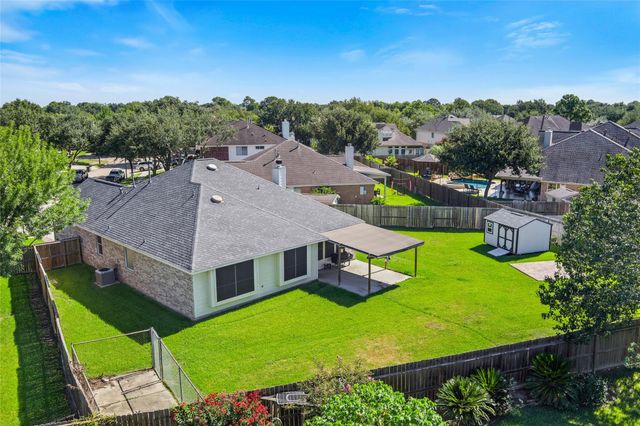 9506 Eddys Edge Court, Houston, TX 77089