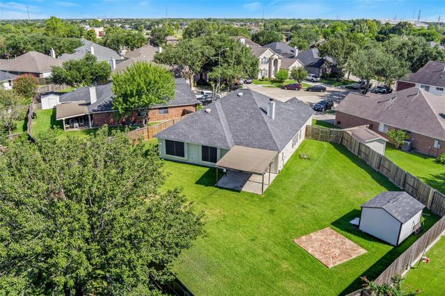 9506 Eddys Edge Court, Houston, TX 77089