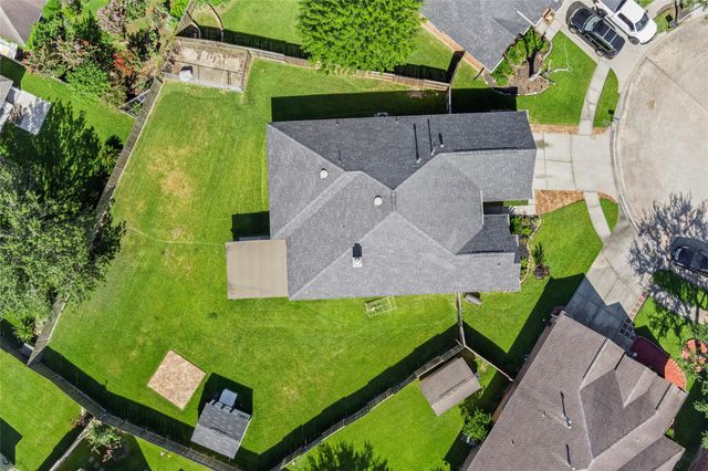 9506 Eddys Edge Court, Houston, TX 77089