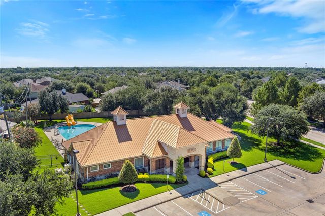 9506 Eddys Edge Court, Houston, TX 77089