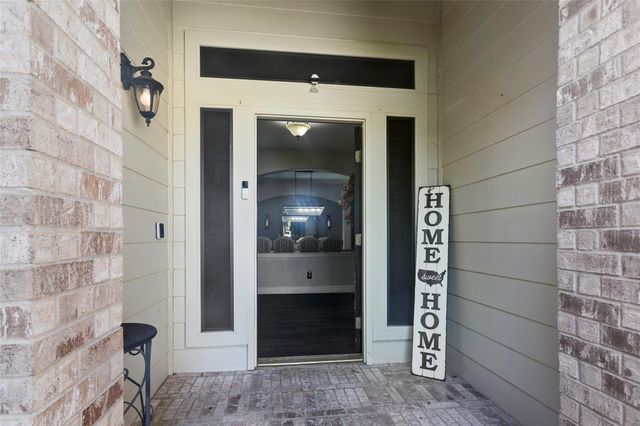 9506 Eddys Edge Court, Houston, TX 77089