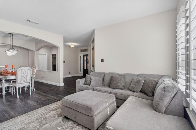 9506 Eddys Edge Court, Houston, TX 77089