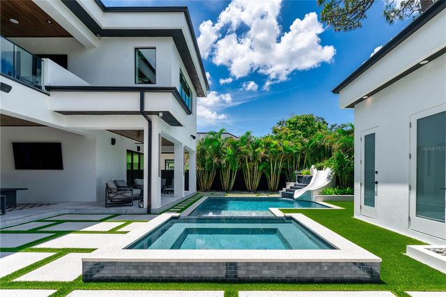 7821 3RD AVENUE S, St Petersburg, FL 33707