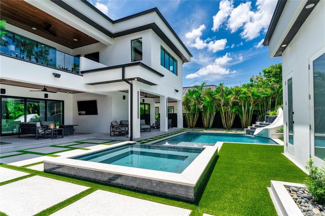 7821 3RD AVENUE S, St Petersburg, FL 33707