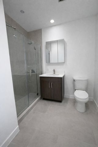 2852 W Polk Street, Chicago, IL 60612