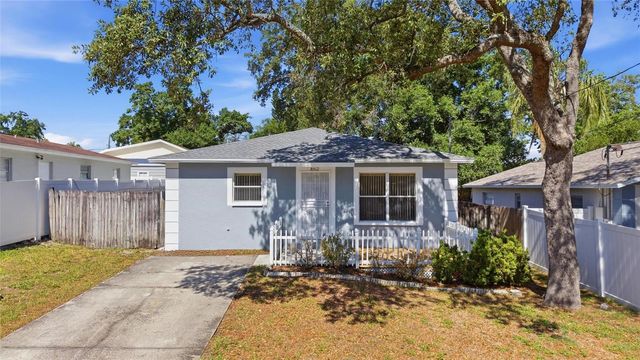 8512 N DIXON AVENUE, Tampa, FL 33604