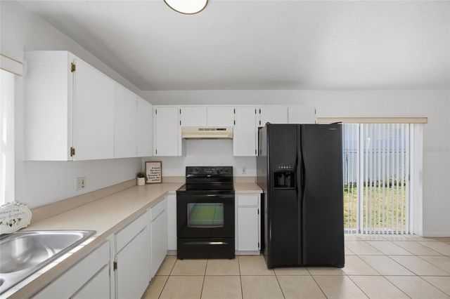 8512 N DIXON AVENUE, Tampa, FL 33604