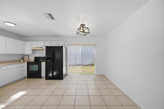 8512 N DIXON AVENUE, Tampa, FL 33604