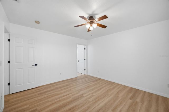 8512 N DIXON AVENUE, Tampa, FL 33604