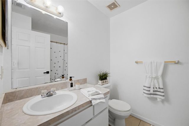 8512 N DIXON AVENUE, Tampa, FL 33604