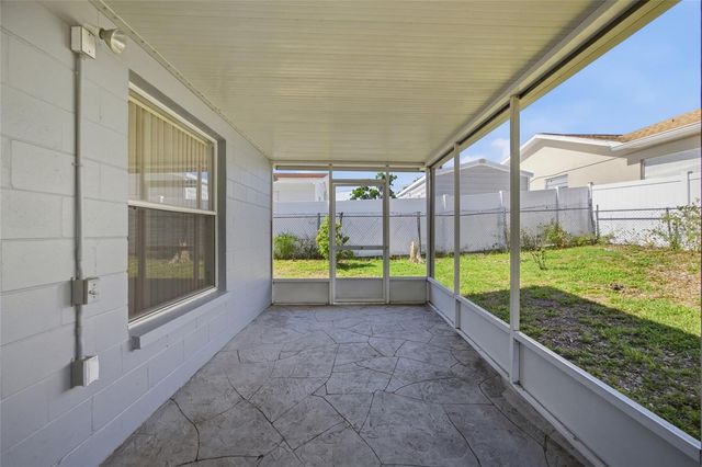 8512 N DIXON AVENUE, Tampa, FL 33604
