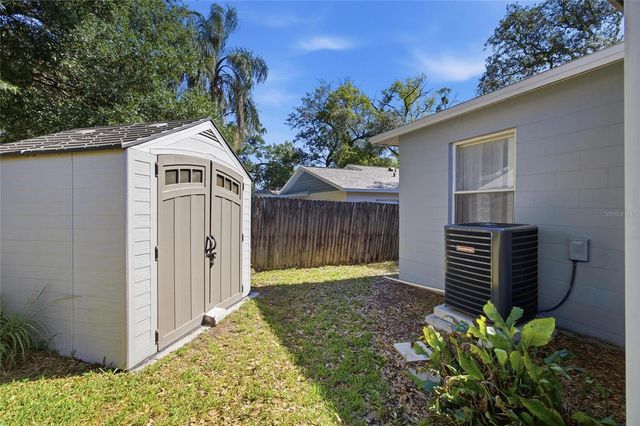 8512 N DIXON AVENUE, Tampa, FL 33604