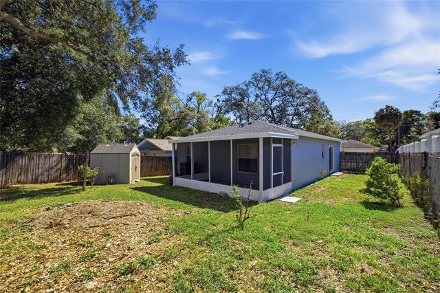 8512 N DIXON AVENUE, Tampa, FL 33604
